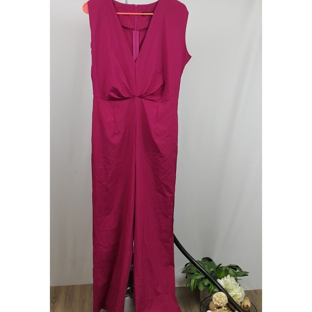 NWT Choies‎ fuchsia long pant, v-neck, sleeveless romper sz M